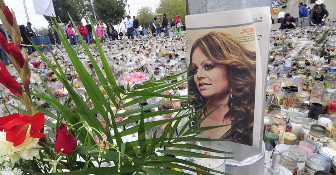 Llegan los restos de Jenni Rivera a Monterrey