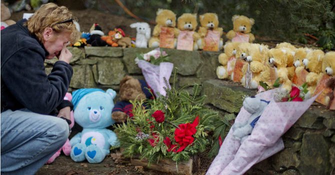 Inician funerales de la matanza en Connecticut