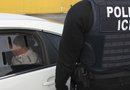 Activistas piden tregua navideña para familias indocumentadas.