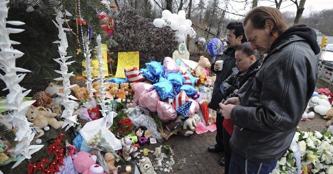 Obama pide propuestas contra la violencia con armas