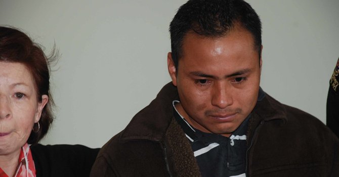 Hispano pide encontrar a asesinos de su hermano