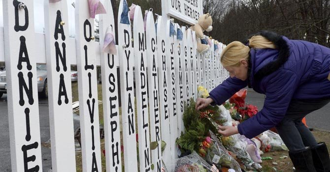 Adiós a tres últimas víctimas de masacre de Newtown