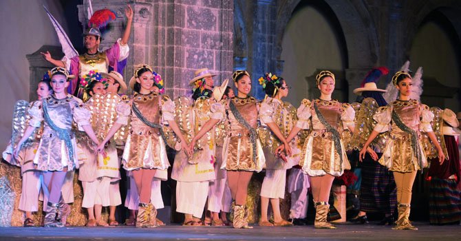 Danza rescata tradiciones navideñas de México