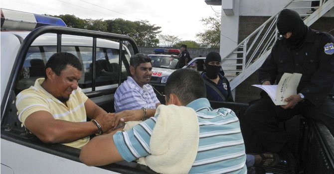 El Salvador: capturan a 9 por tráfico de drogas