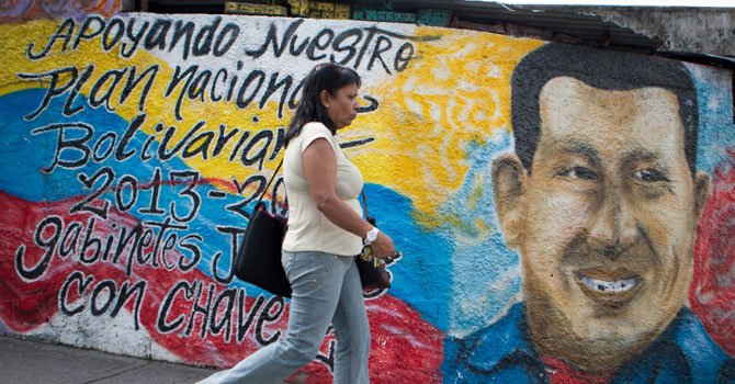 Supremo dice que Chávez sigue siendo el presidente