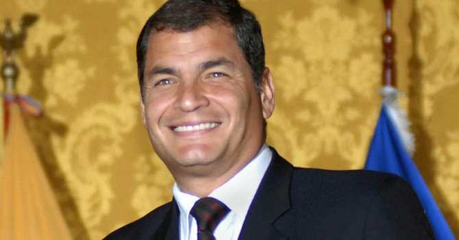 Rafael Correa cedió sus funciones presidenciales para dedicarse a su campaña