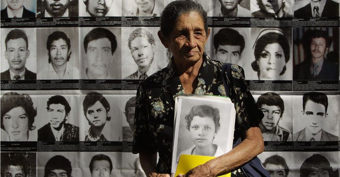 El Salvador: víctimas de la guerra piden justicia