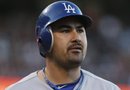 El primera base de los Dodgers de Los Ángeles, Adrián González encabeza a la selección mexicana de béisbol que participará en el III Clásico Mundial de Béisbol 2013.
