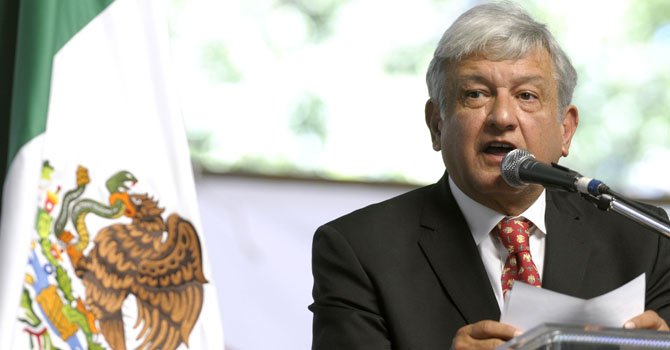 México: López Obrador convoca marcha contra Pemex