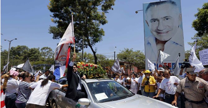 Último adiós a candidato presidencial de Paraguay