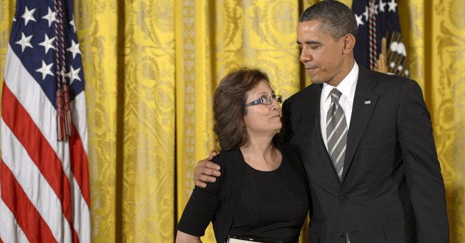 Obama premia a colombiana de DC