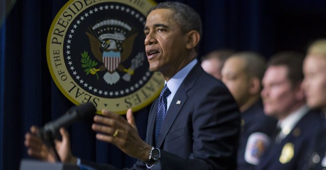 Obama advierte en Virginia sobre daño de recortes