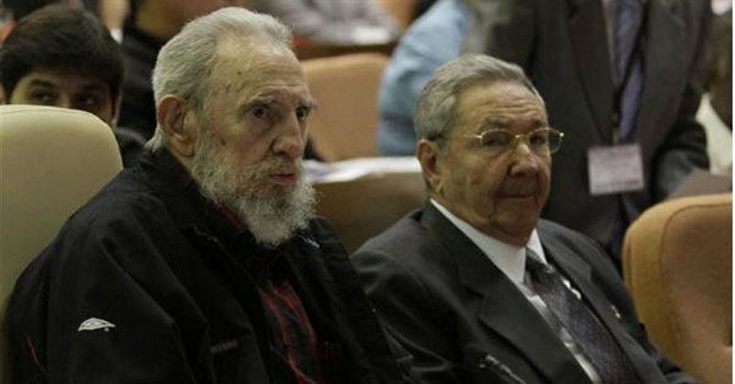Cuba: los hermanos Castro presiden Asamblea