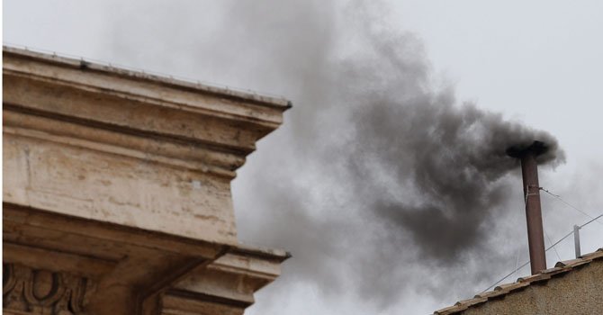 Resultado de imagen para vaticano humo