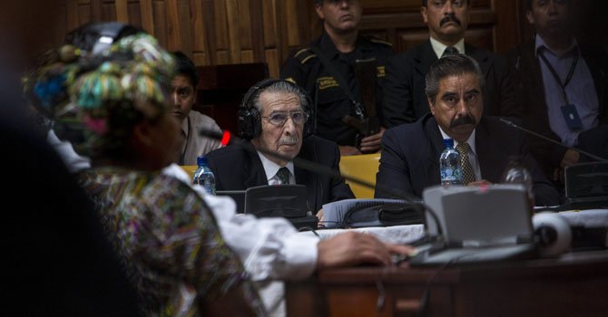 Guatemala: reanudan juicio contra Ríos Montt