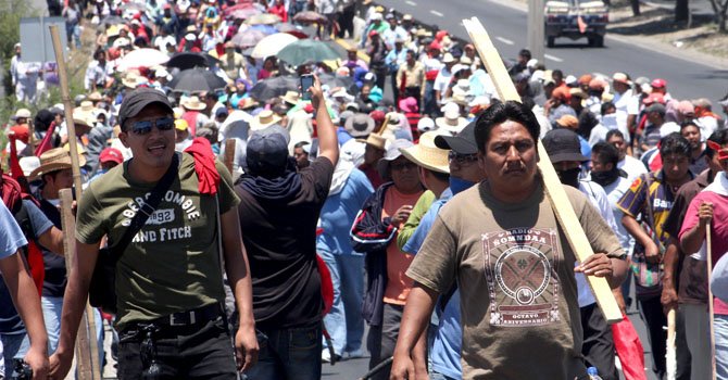 México: maestros protestan contra reforma educativa