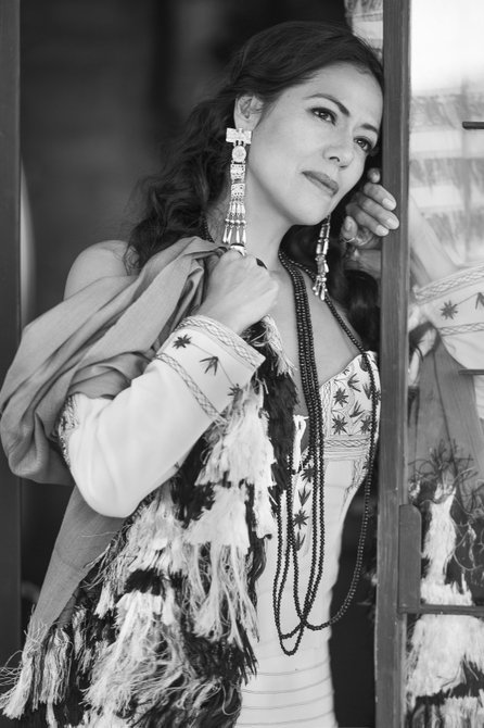 Lila Downs se presenta en Hylton Performing Arts Ctr., Manassas, Virginia el 5 de mayo.