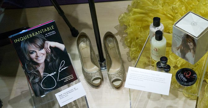 Abre exhibición de Jenni Rivera en Los Ángeles
