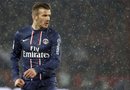 El centrocampista inglés del Paris Saint Germain (PSG), David Beckham, durante el calentamiento previo al partido de vuelta de los cuartos de final de la Liga de Campeones que el equipo francés disputó frente al FC Barcelona en el Nou Camp.