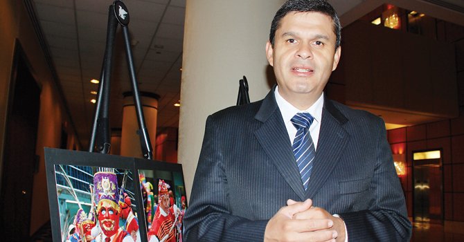 Peruanos en el exterior tendrían congresista