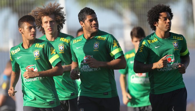 Dunga anuncia la convocatoria de Brasil