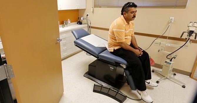 Inmigrantes sin atención médica en Arizona