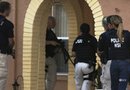 Durante la "Operación iGuardian", los investigadores descubrieron que los depredadores contactaban a los menores a través de chats cibernéticos, en los que les enviaban "imágenes obscenas" y los alentaban a producir fotos o vídeos con contenido sexual.