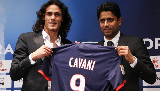 Edison Cavani firma por el París Saint Germain