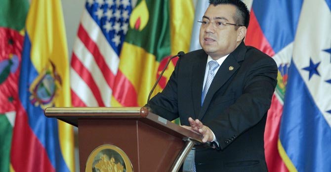 El Salvador y México firman convenio para la seguridad