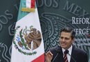 El mandatario mexicano asegura que su reforma energética permite mayor participación de capital privado, pero mantiene la propiedad de los recursos naturales en manos de la nación.