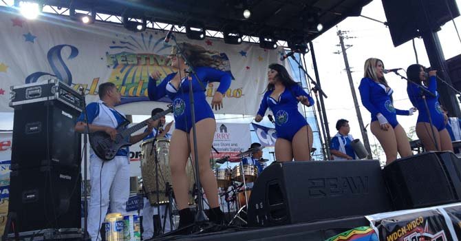 Las Bellas Indomables pusieron el toque "sexy" en el Festival