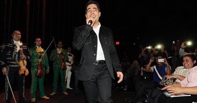 Omar Chaparro se lanza a Hollywood