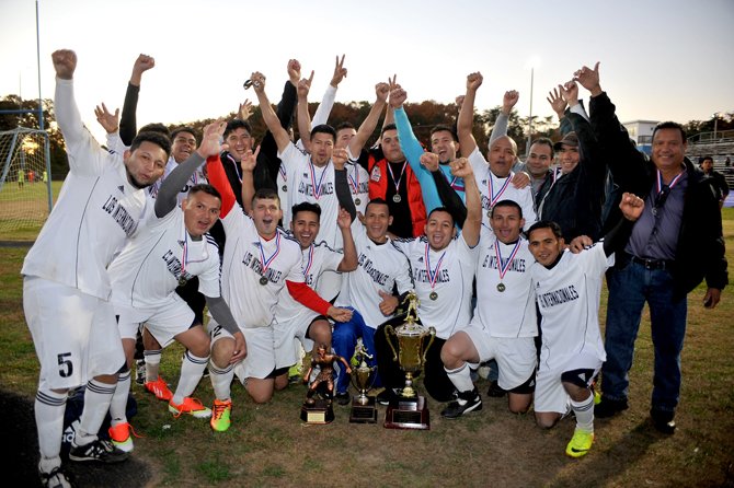 CAMPEONES. El equipo Junior San Andrés ganó el título en la Liga Internacional de Maryland al derrotar a La Rumba FC el domingo 3.