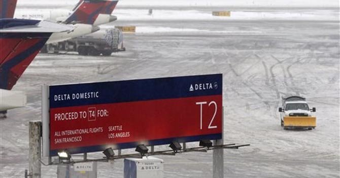 Avión se patina en pista de Nueva York