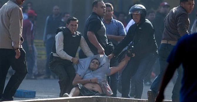 Tres muertos en protestas en Caracas