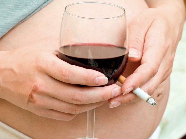 Peligros del cigarro y el alcohol en el embarazo