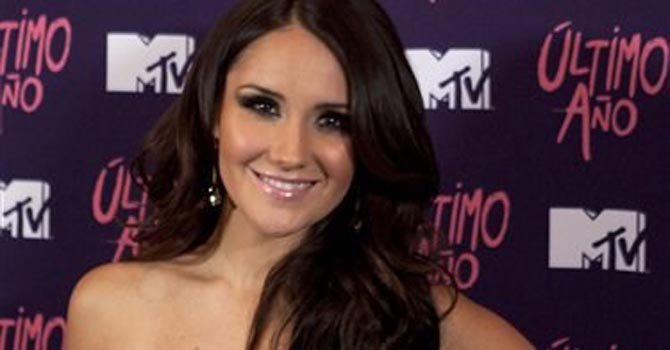 Dulce María presenta "Sin Fronteras"