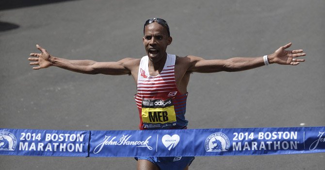 Estadounidense gana el Maratón de Boston