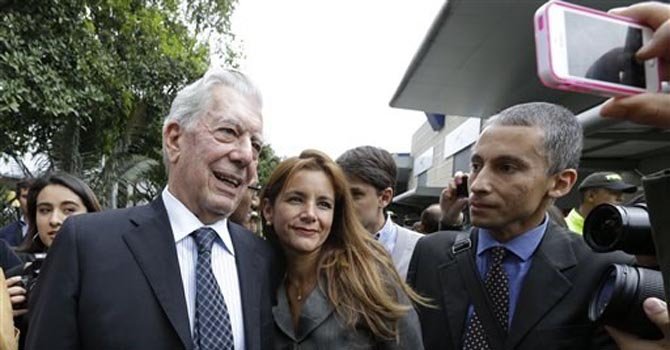 Mario Vargas Llosa inaugura Feria del Libro en Bogotá