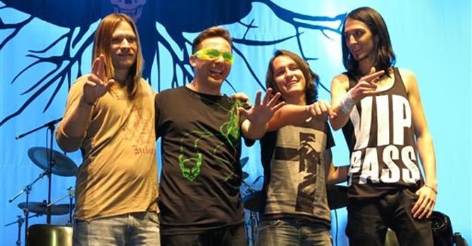 Cristian Castro muestra su lado rockero