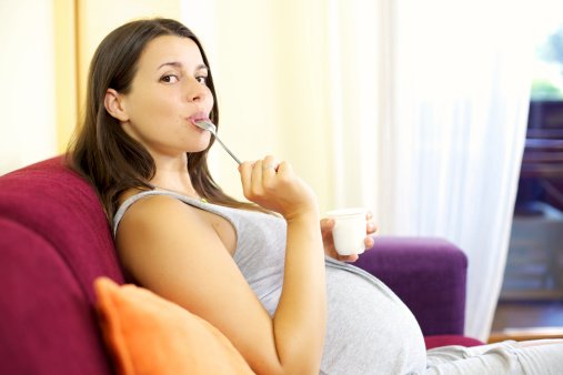 Qué alimentos debes evitar durante el embarazo