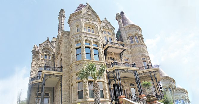 El Palacio del Obispo fue construido entre 1887 y 1892 como residencia del Coronel Walter Gresham, su esposa Josephine y sus nueve hijos. En 1923 la Iglesia Católica compró la mansión para que fuera la residencia del obispo Chrisopher E. Byrne y cuando la diócesis se mudó a Houston el lugar fue abierto al publico como monumento histórico de la ciudad.