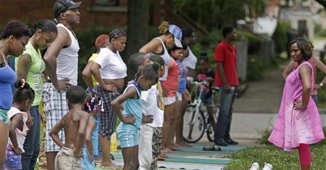 Chicago: usan yoga contra la violencia