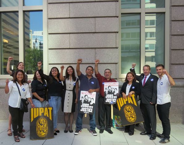 Trabajadores latinos denuncian abusos