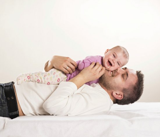 10 maneras con las que los papás pueden ayudar DE VERDAD con la lactación