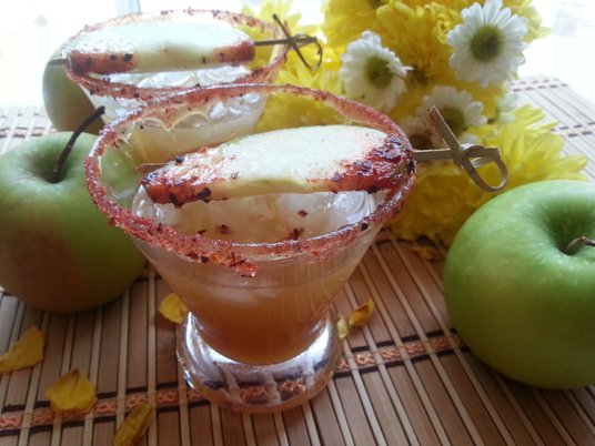 Tienes que probar esta margarita de manzana con chamoy