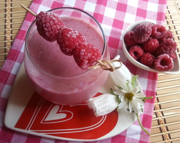 Comparte un smoothie de frambuesas para el mes contra el cáncer de mama