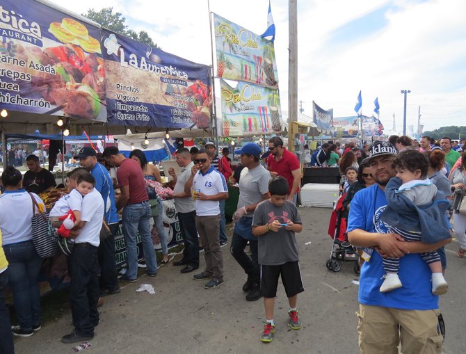 La comida típica no podía faltar en el festival Salvadoreñísimo en Md el domingo 14 de septiembre.