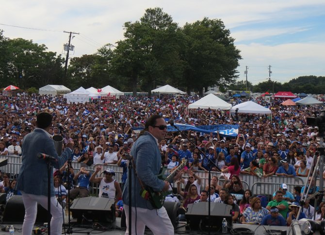 Diversos grupos animaron el festival Salvadoreñísimo el domingo 14 en Maryland.