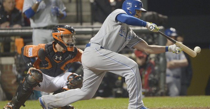 Kansas City pone a Baltimore contra la pared
